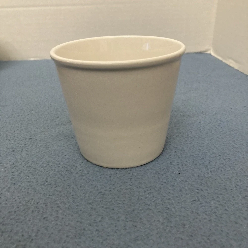 IKEA White 4